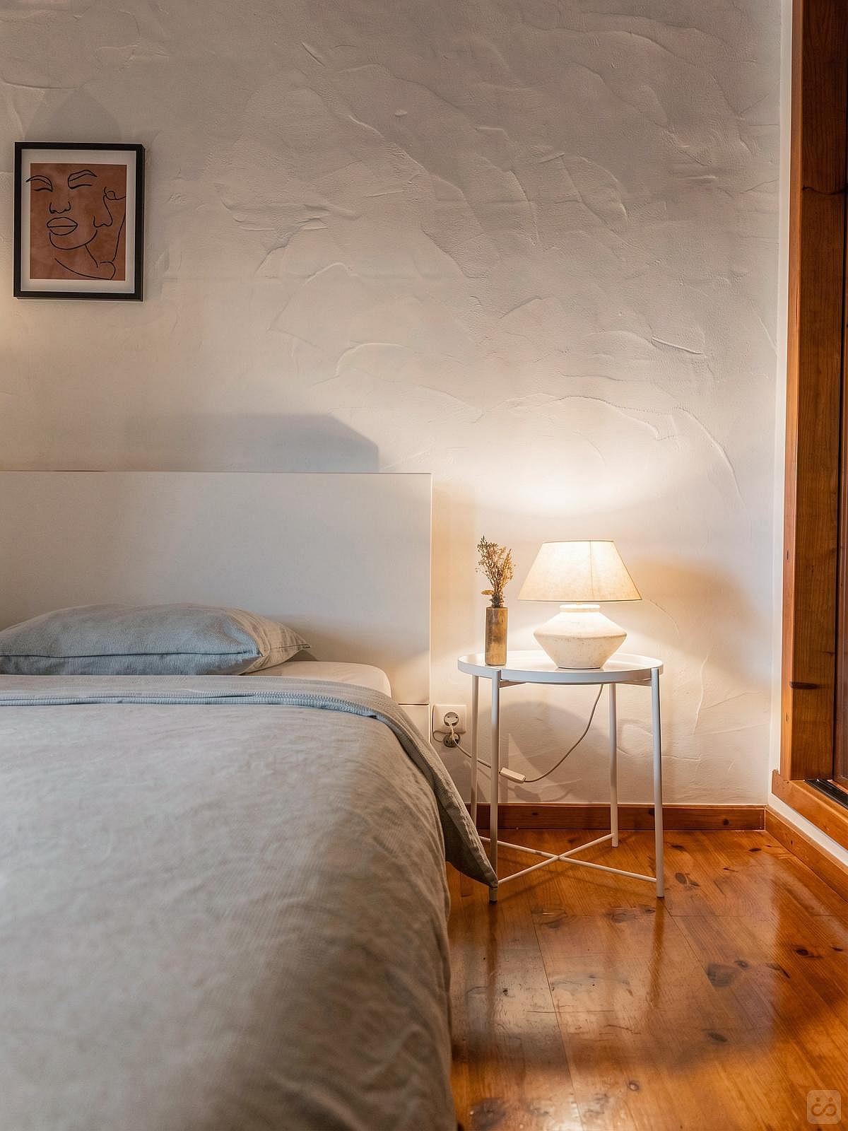 Mid-Sized Room - 67
