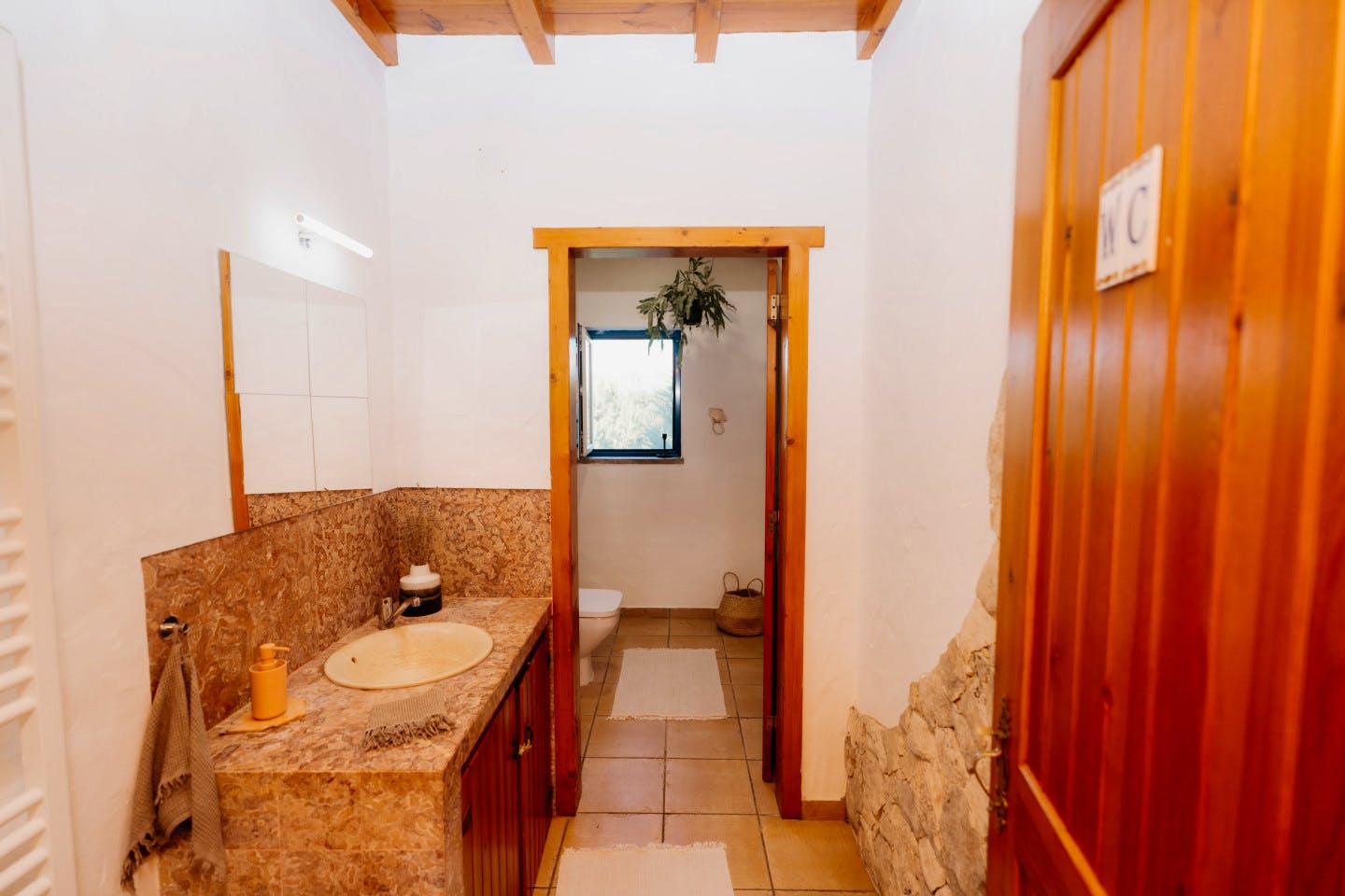 Mid-Sized Room - 11