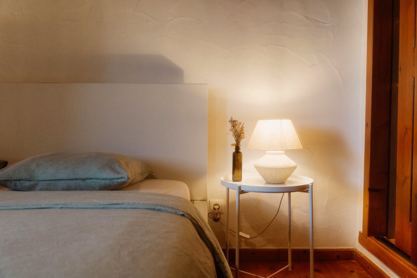 Mid-Sized Room - 6