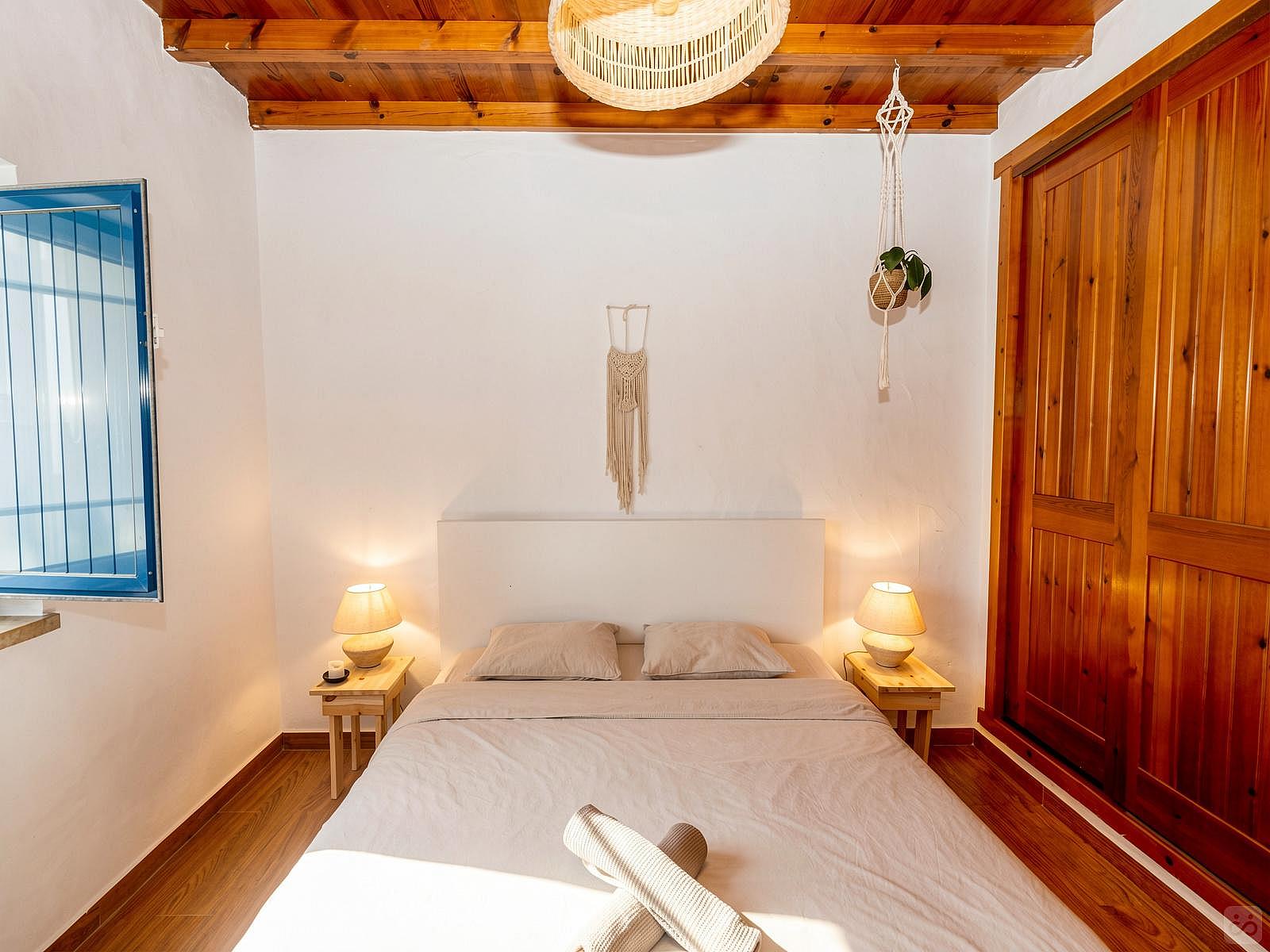 Mid-Sized Room (Cozy Plus) - 51