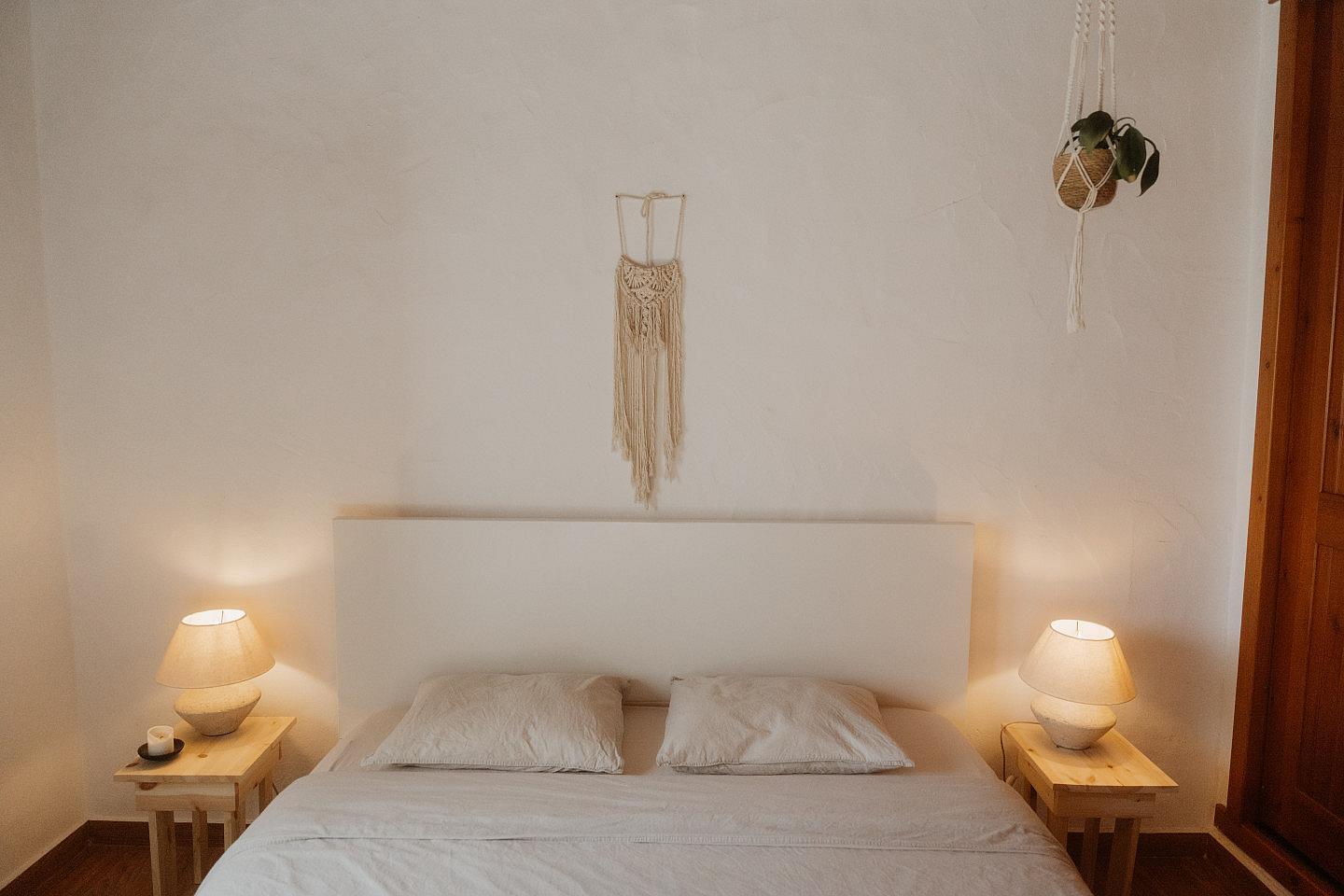 Mid-Sized Room (Cozy Plus) - 34