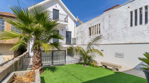 Charming 1-Bedroom Apartment in Rua Luís de Camões, Vila Nova de Gaia