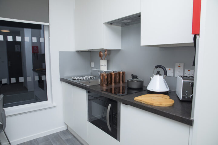  Luxe Plus Studio  -  Fraser Studios  - Gallery -  3