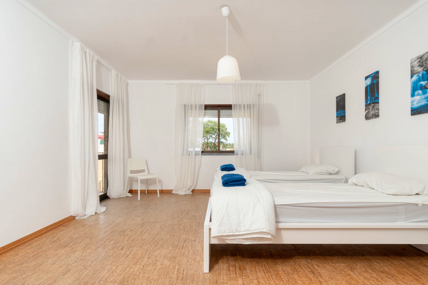 Bed In A 2-Bed Mixed Gender Room - Luxury house 8 minutes from Santa Cruz Beach - Gallery - 2