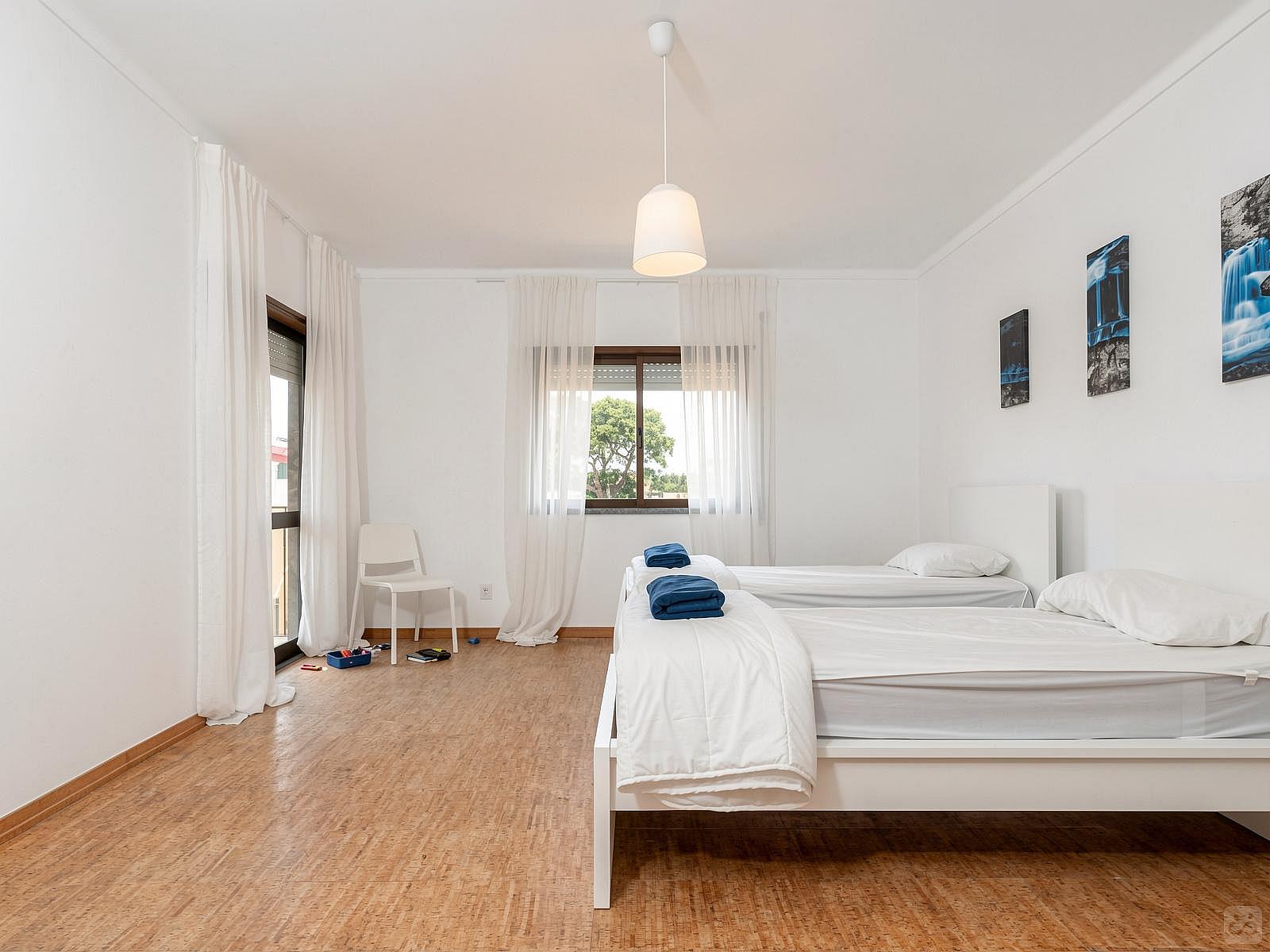 Bed In A 2-Bed Mixed Gender Room - Luxury house 8 minutes from Santa Cruz Beach - Gallery - 18