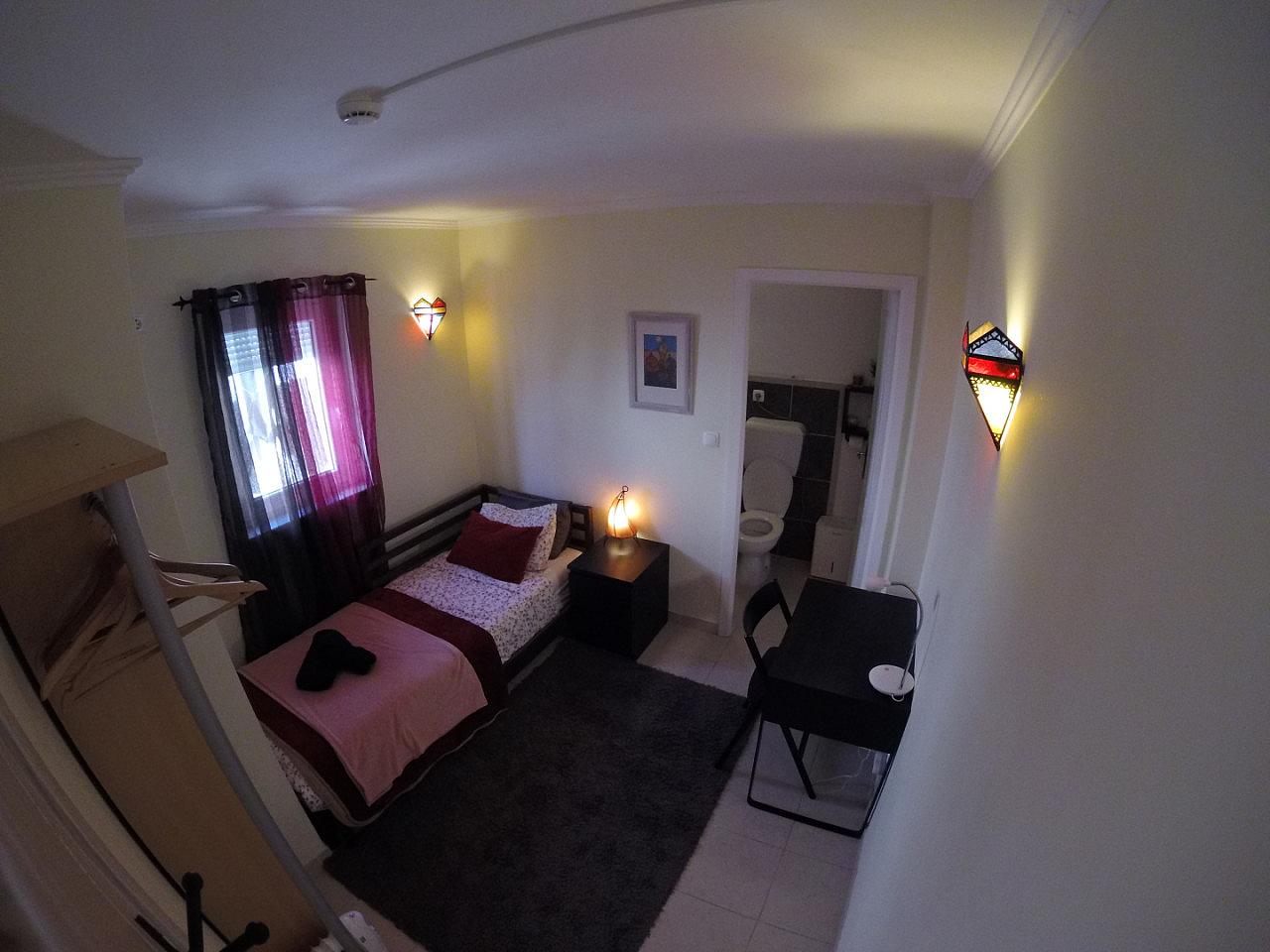  Private Room  -  Beach House near Praia do Portinho da Areia do Norte  - Gallery -  2
