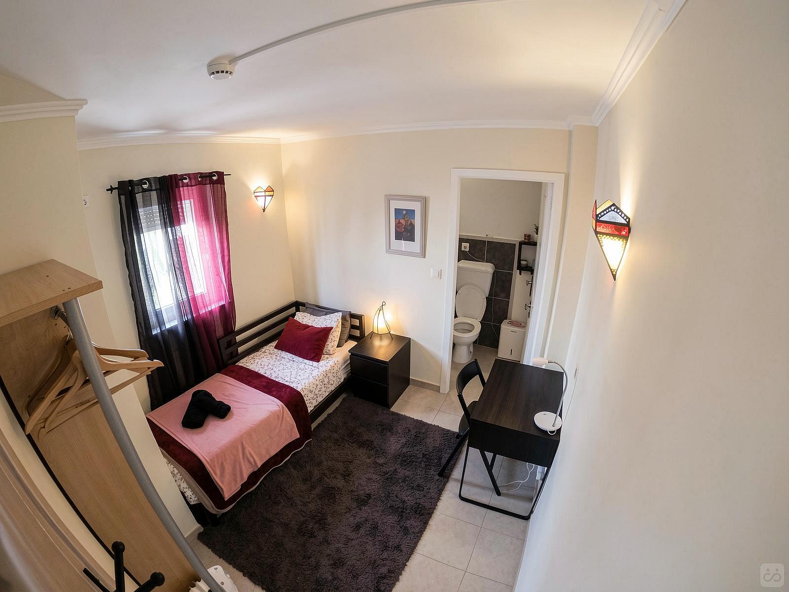  Private Room  -  Beach House near Praia do Portinho da Areia do Norte  - Gallery -  26