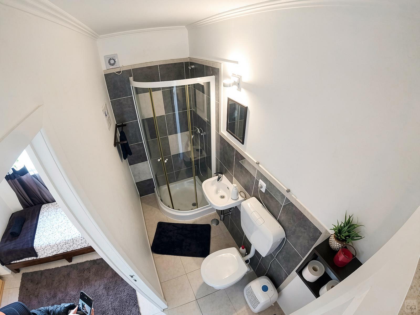  Private Room  -  Beach House near Praia do Portinho da Areia do Norte  - Gallery -  25