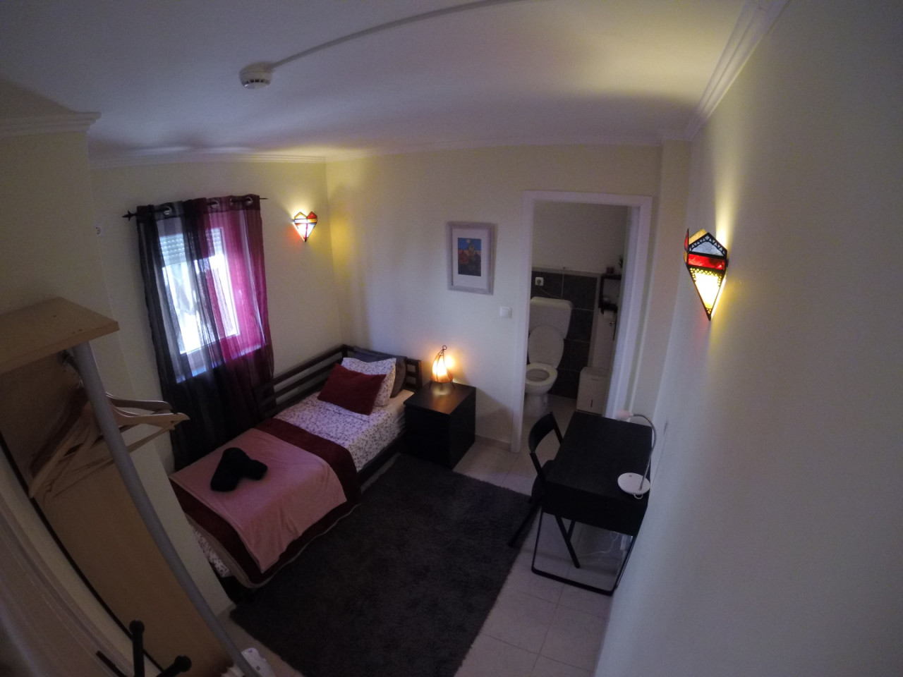  Private Room  -  Beach House near Praia do Portinho da Areia do Norte  - Gallery -  14