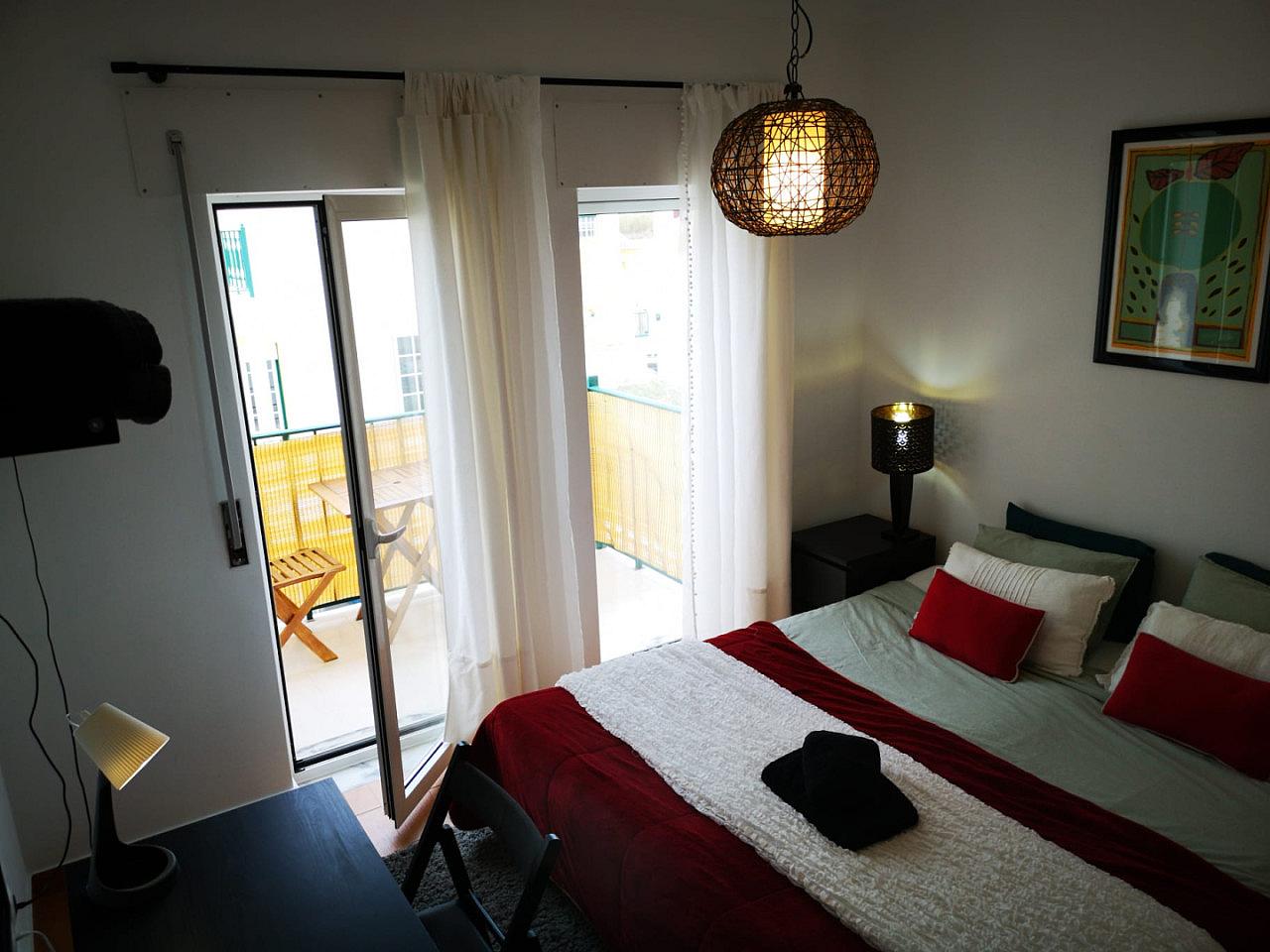  Private Room  -  Beach House near Praia do Portinho da Areia do Norte  - Gallery -  11