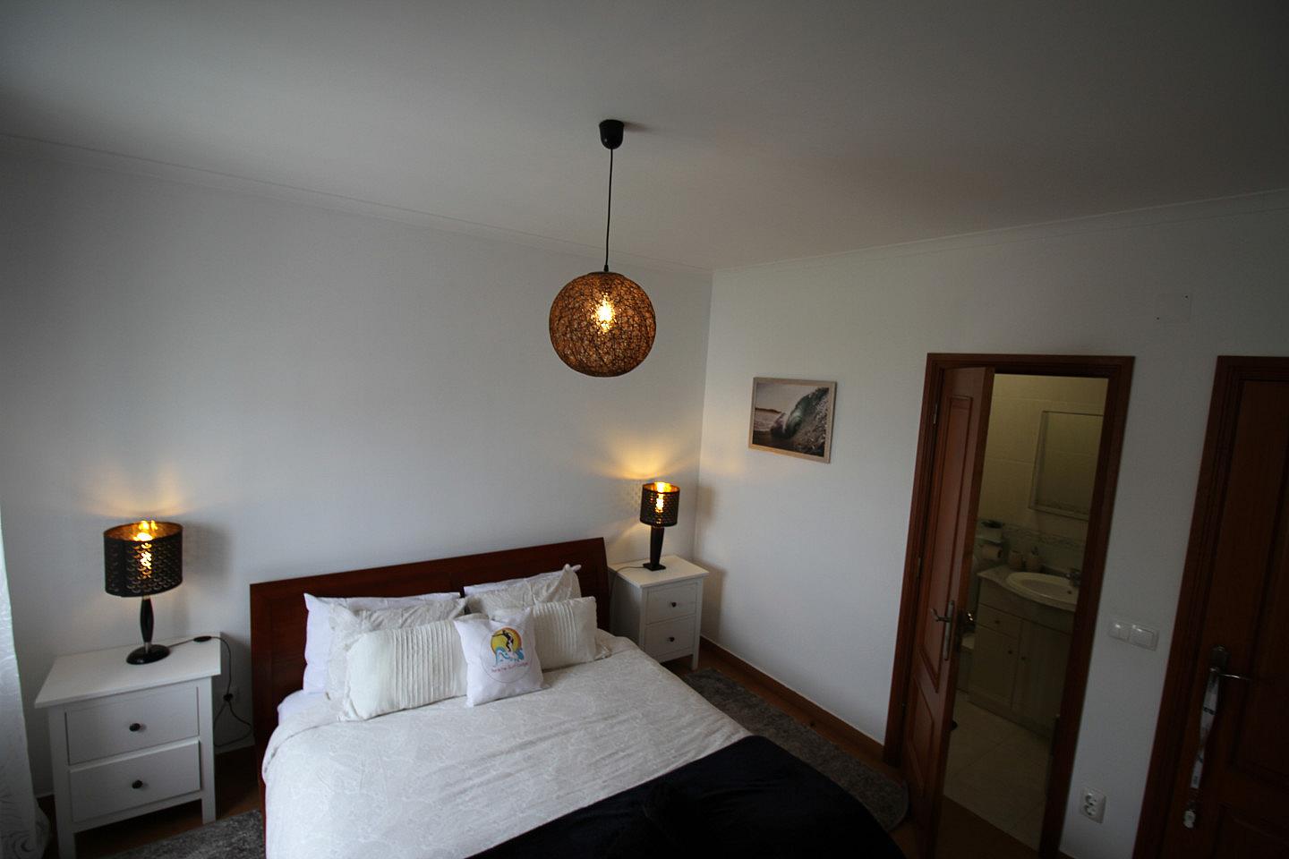  Ensuite Room  -  Beach House near Praia do Portinho da Areia do Norte  - Gallery -  13