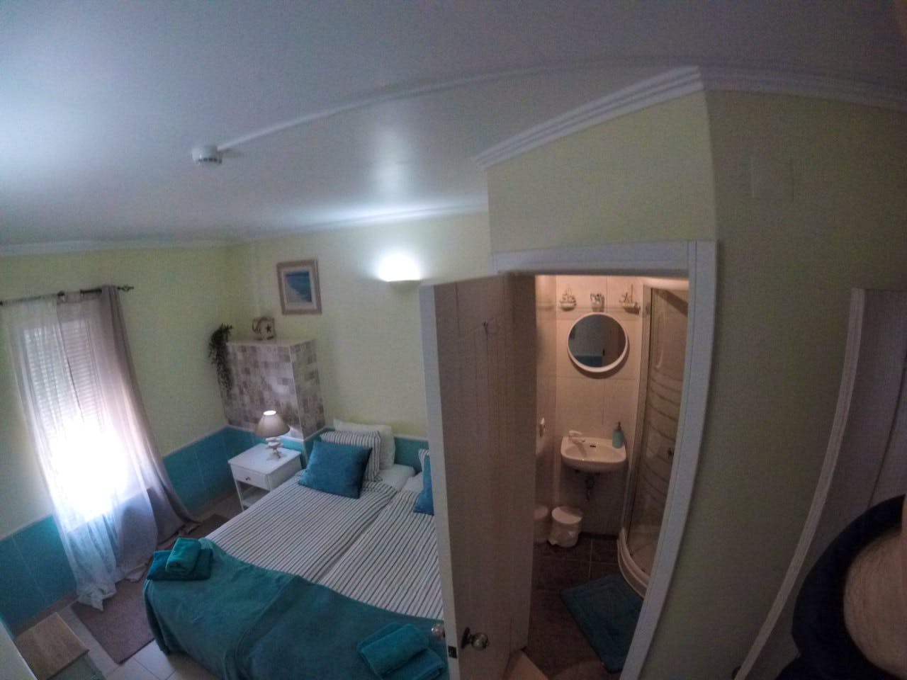  Ensuite Room  -  Beach House near Praia do Portinho da Areia do Norte  - Gallery -  30