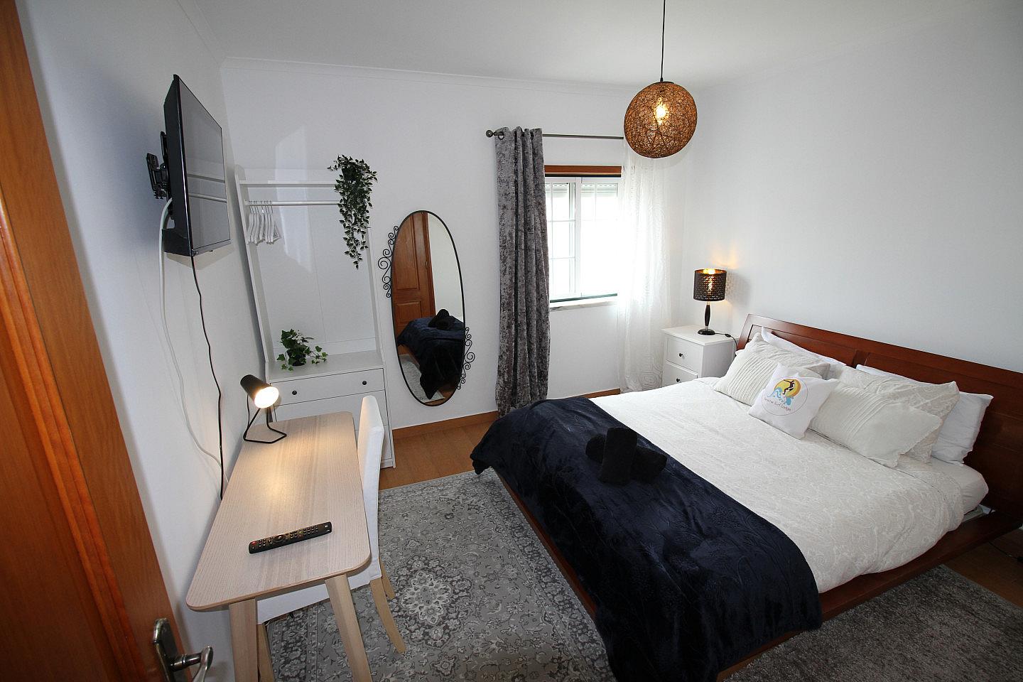  Ensuite Room  -  Beach House near Praia do Portinho da Areia do Norte  - Gallery -  8