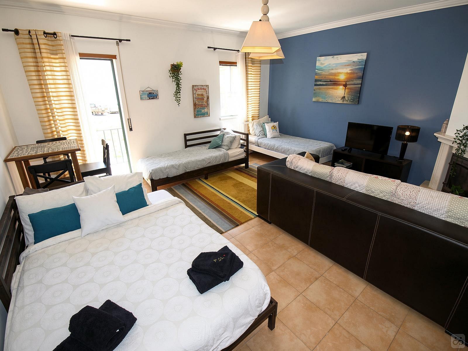  Ensuite Room  -  Beach House near Praia do Portinho da Areia do Norte  - Gallery -  4
