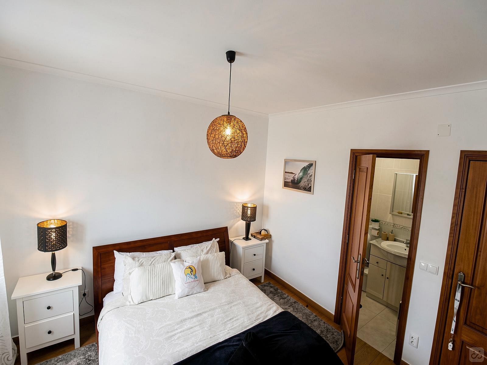  Ensuite Room  -  Beach House near Praia do Portinho da Areia do Norte  - Gallery -  2