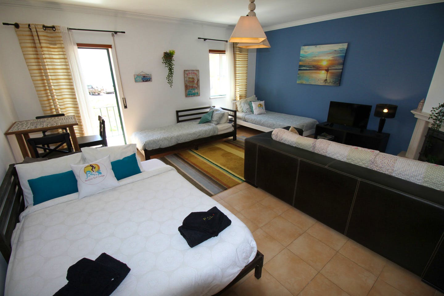  Ensuite Room  -  Beach House near Praia do Portinho da Areia do Norte  - Gallery -  28