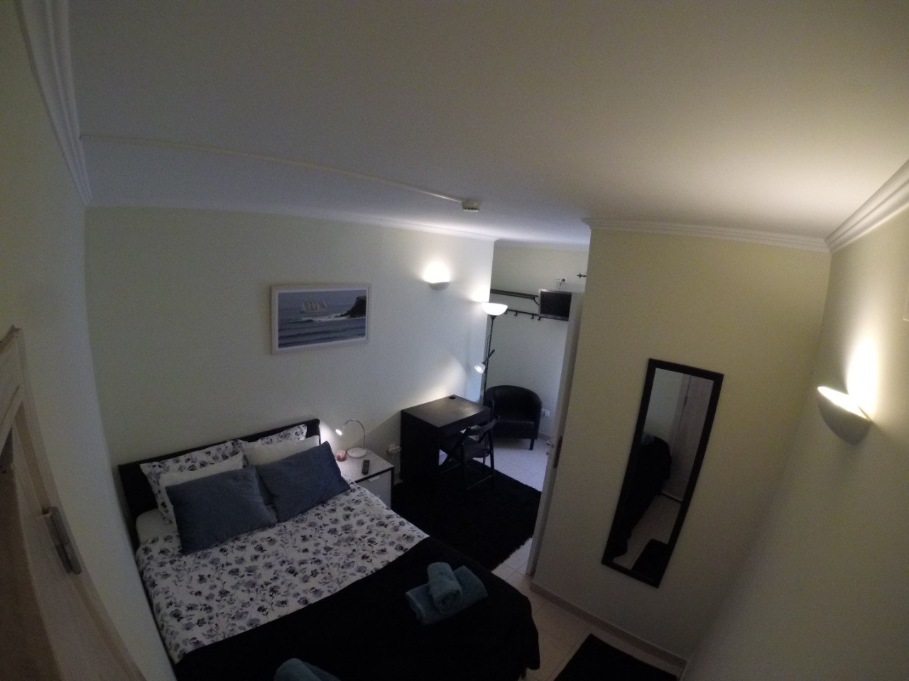  Ensuite Room  -  Beach House near Praia do Portinho da Areia do Norte  - Gallery -  24