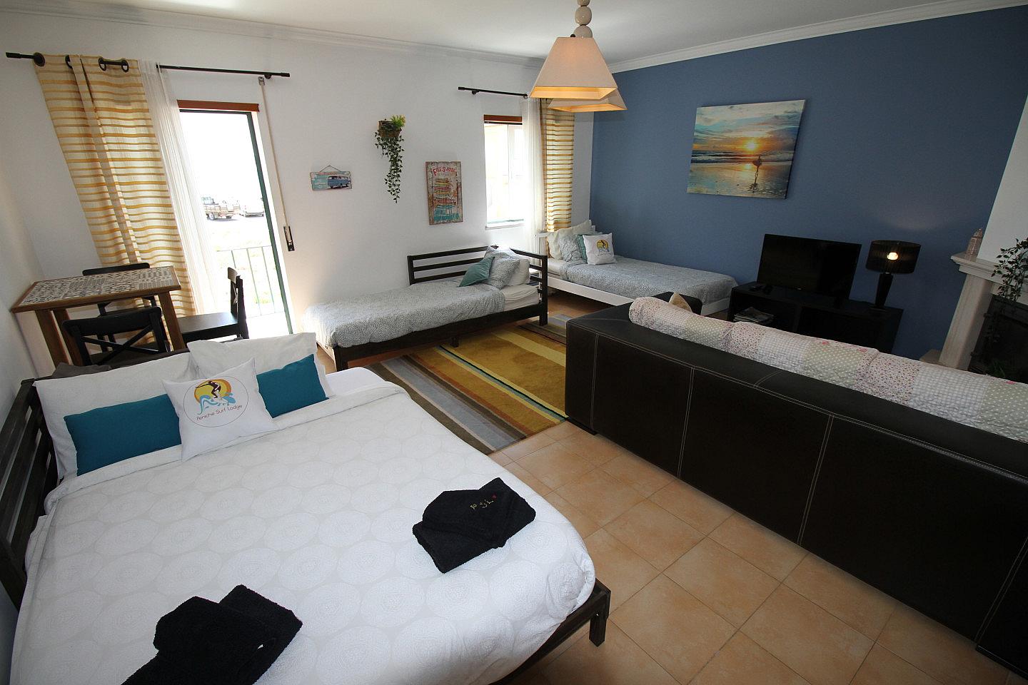  Ensuite Room  -  Beach House near Praia do Portinho da Areia do Norte  - Gallery -  9