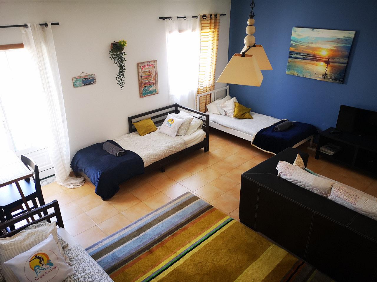  Family Room  -  Beach House near Praia do Portinho da Areia do Norte  - Gallery -  25