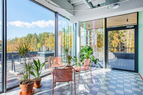 Stunning Stylish Complex w/ Gym + Coworking near grocery store