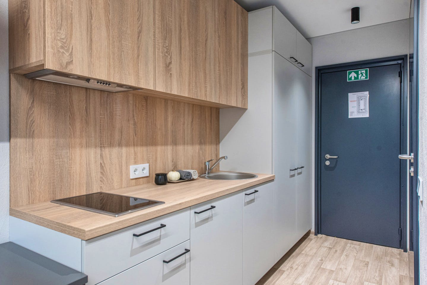 Private Single Studio - Stunning Stylish Complex w/ Gym + Coworking near grocery store Apartment - Gallery - 3