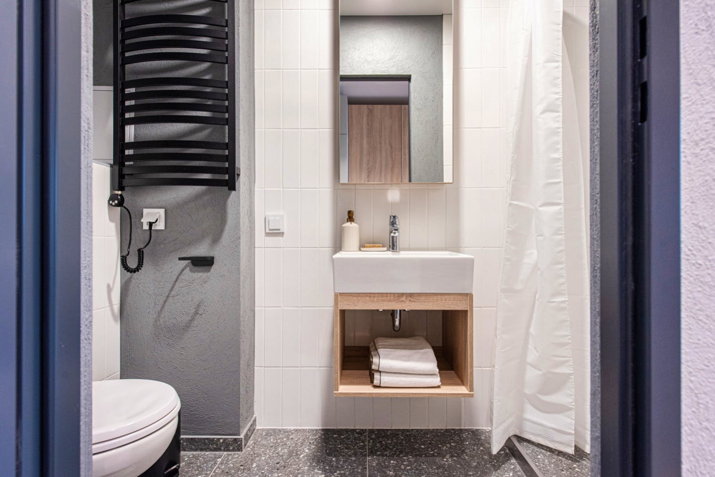 Private Twin Studio - Stunning Stylish Complex w/ Gym + Coworking near grocery store Apartment - Gallery - 8