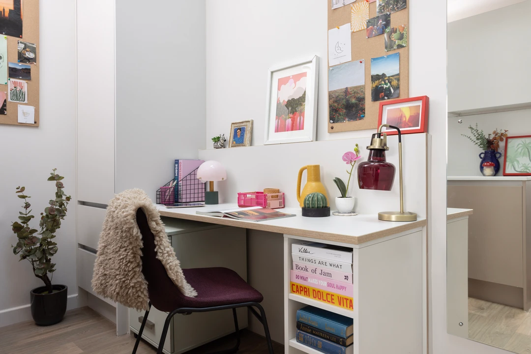  Large Standard Double Studio  -  Cathedral Park  - Gallery -  2