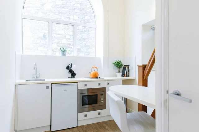  High Double One Bedroom Flat  -  Cathedral Park  - Gallery -  2