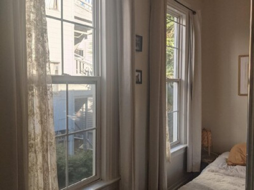 Room in Peaceful Queer Cottage