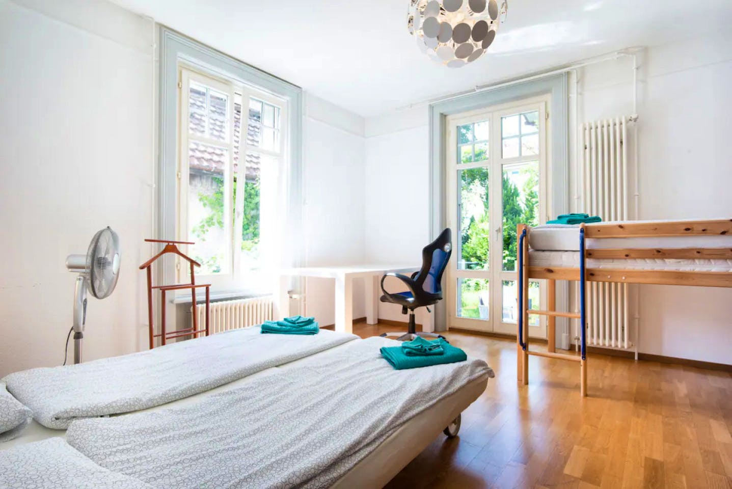  Bed In A 2-Bed Mixed Gender Room  -  Spacious Vibrant House w/ Backyard near Stöckacker (Tram) Home  - Gallery -  14