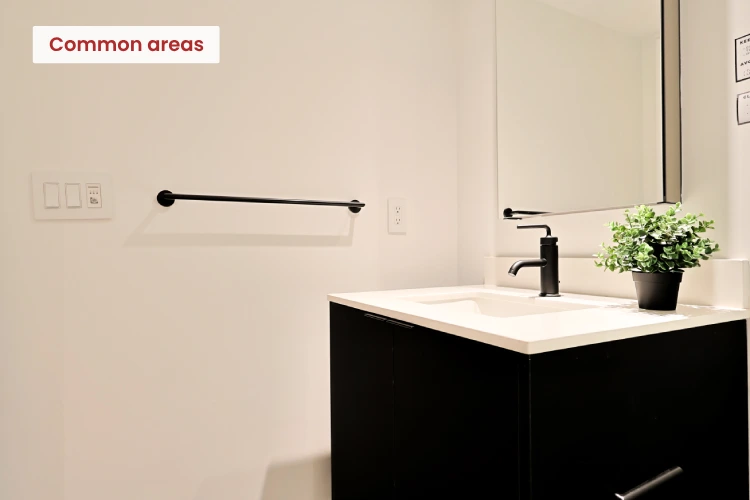  Hermes  -  Blood Alley  - Gallery -  6