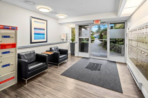 Spacious Comfortable Complex w/ City Views near Groceries Stores