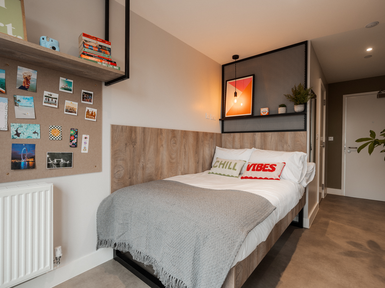 Classic En-Suite - South Bermondsey - Gallery - 1