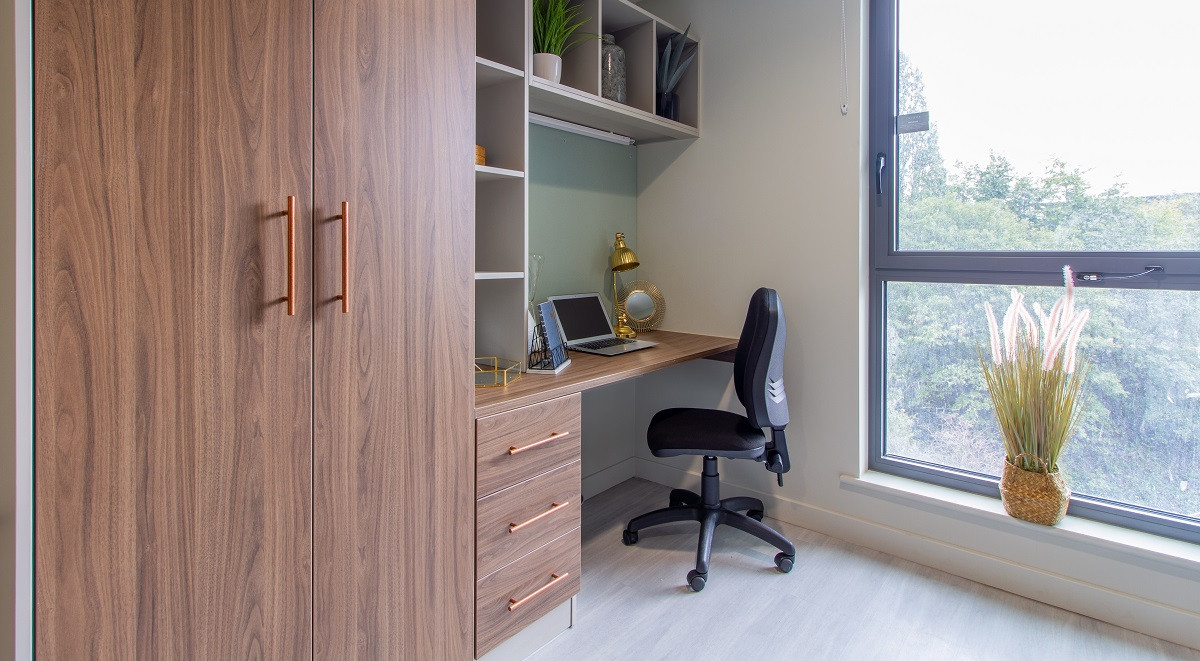 En-Suite Cluster 3 Bed - The Toybox - Gallery - 4