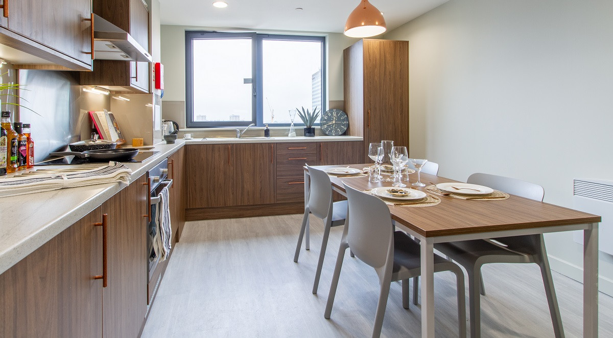 En Suite Cluster 5 Bed - The Toybox - Gallery - 2