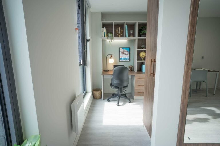 En Suite Cluster Premium Accessible - The Toybox - Gallery - 3
