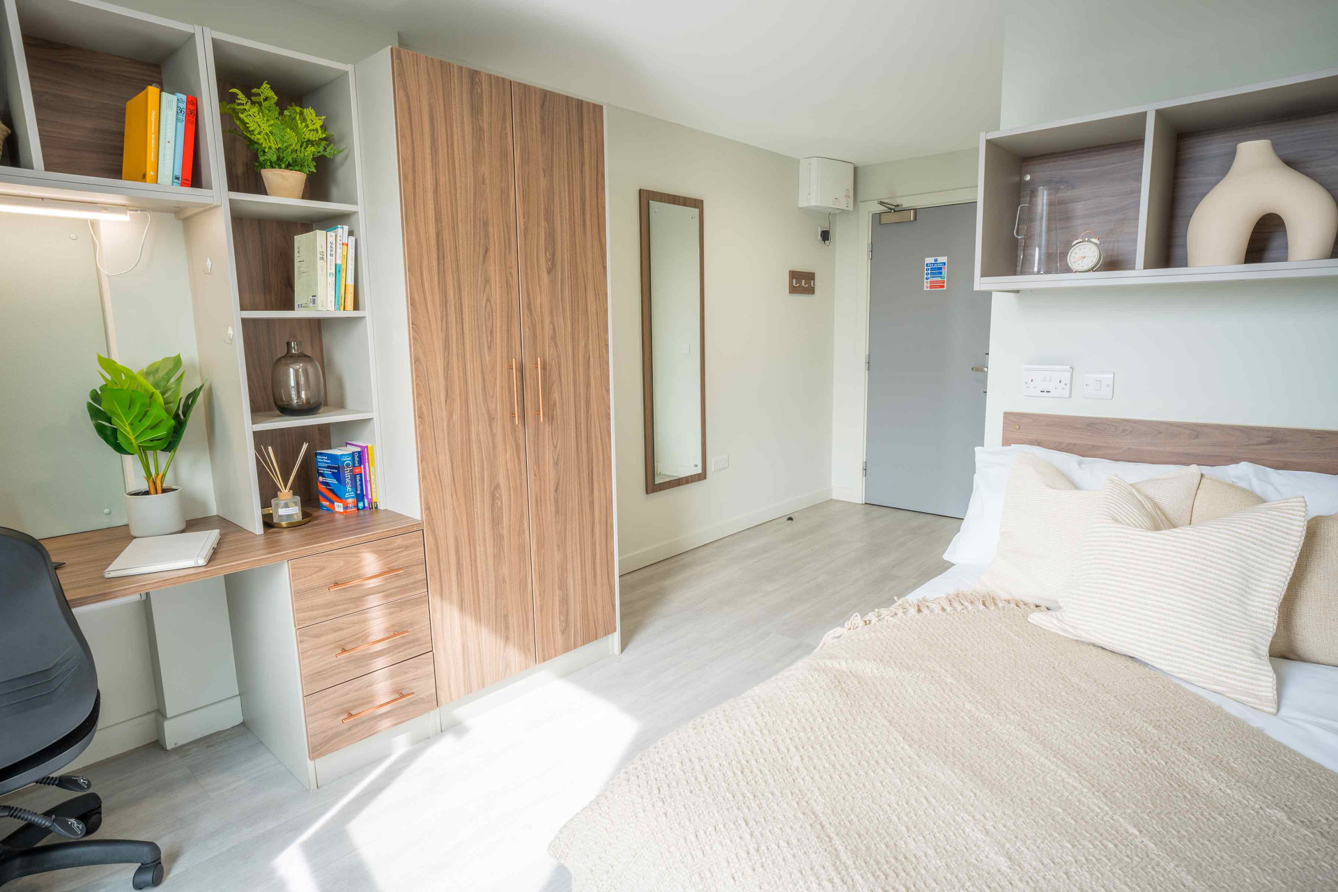 En Suite Cluster Premium 3 Bed - The Toybox - Gallery - 1