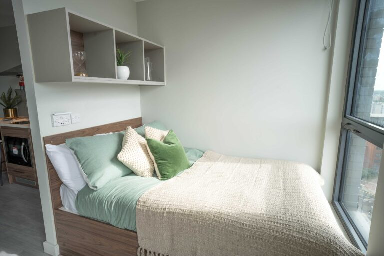 Premium Accessible Studio - The Toybox - Gallery - 1