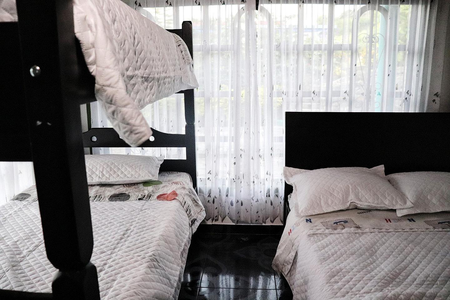  Bed In A 4-Bed Mixed Gender Room  -  Cozy House w/pool  - Gallery -  19