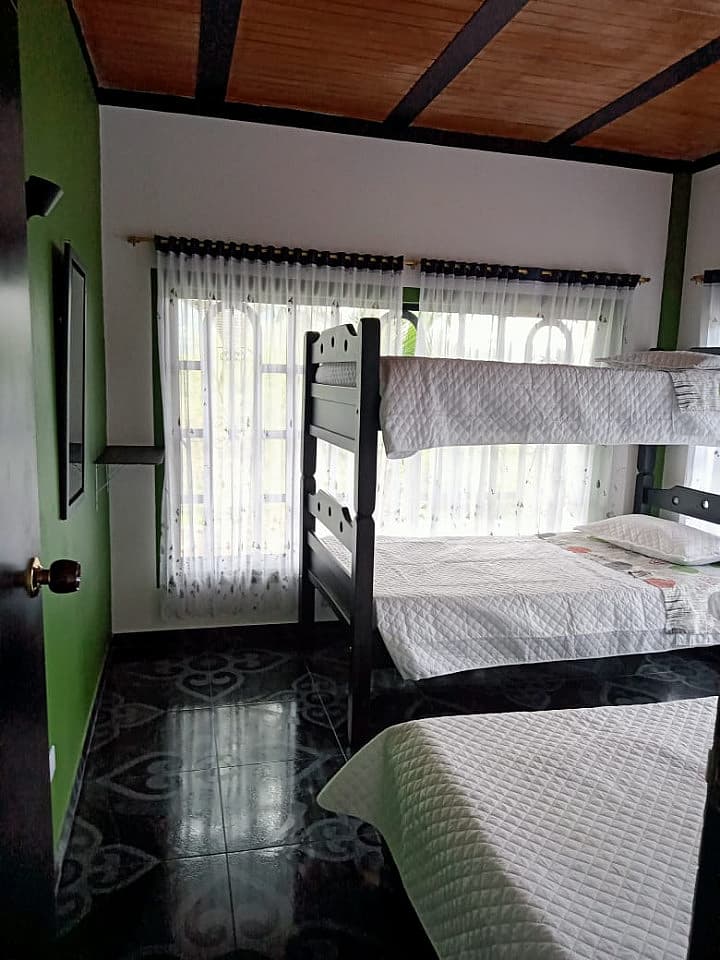  Bed In A 4-Bed Mixed Gender Room  -  Cozy House w/pool  - Gallery -  21