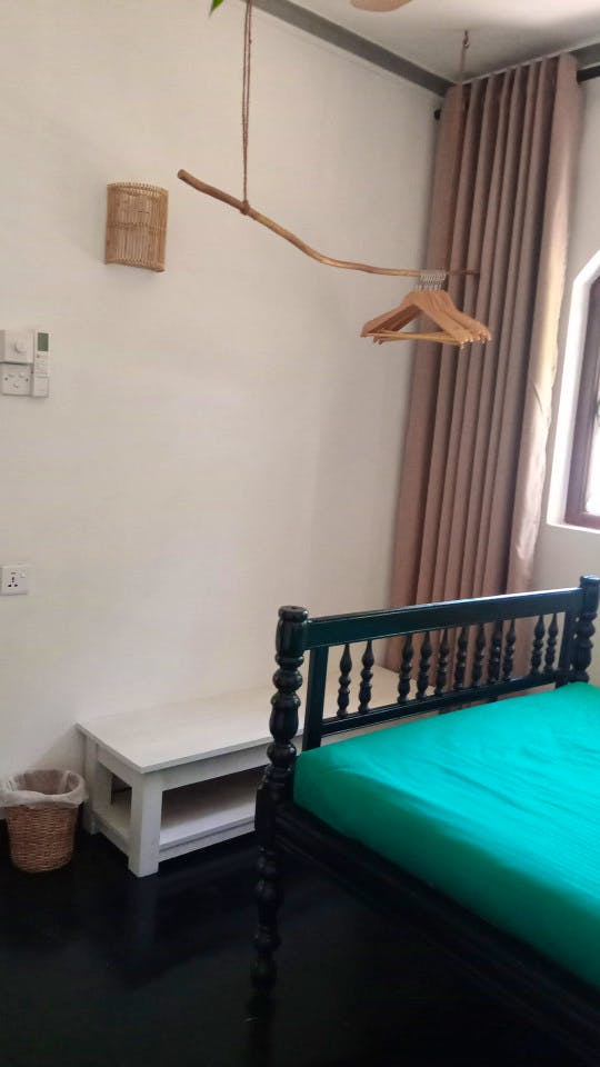 Private Double Room With Shared Bathroom In Hallway - 6