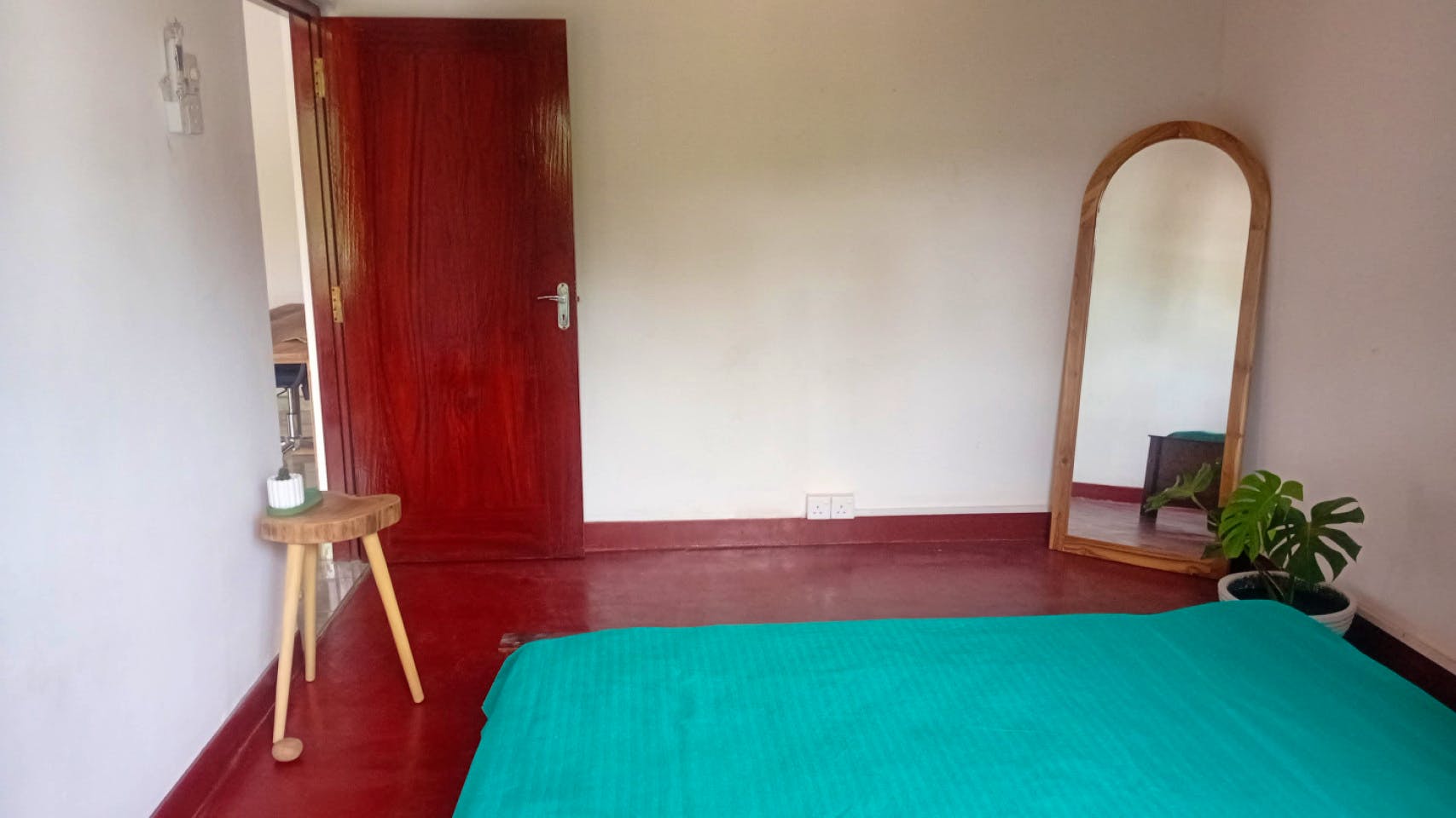 Private Double Room With Shared Bathroom In Hallway - 2