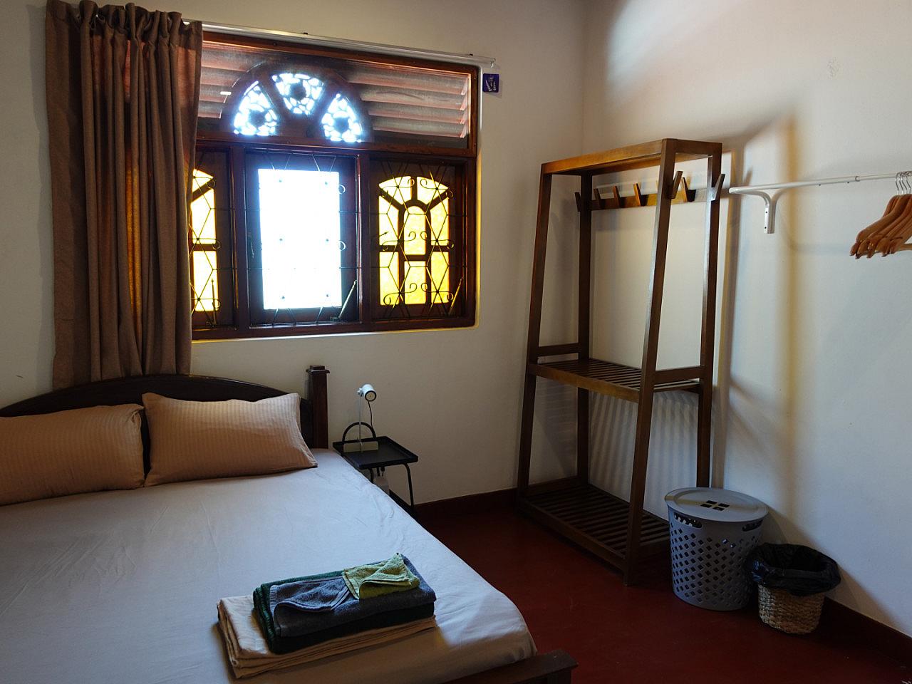 Private Double Room With Shared Bathroom In Hallway - 32