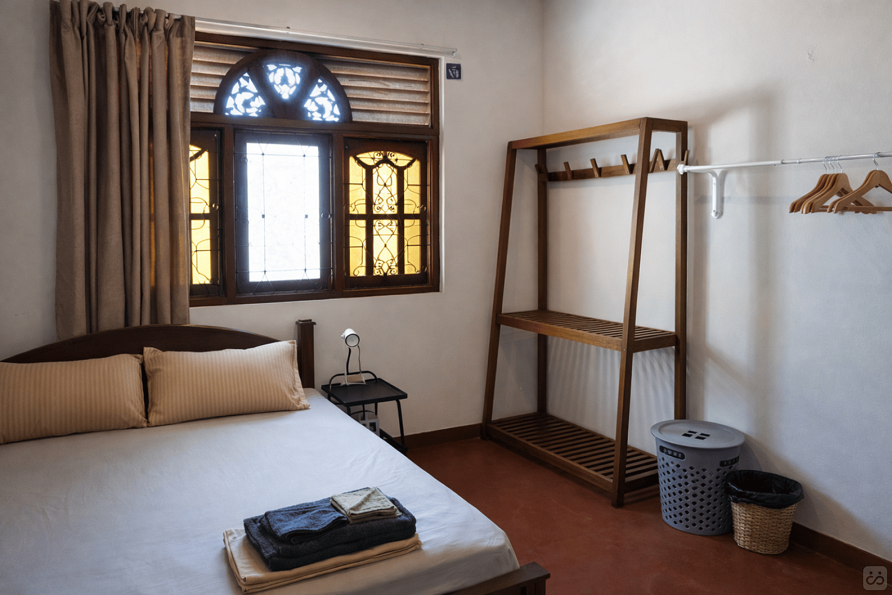 Private Double Room With Shared Bathroom In Hallway - 40