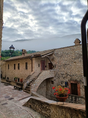 Medieval Village Coliving in Umbria’s Verdant Hills  - Gallery -  5