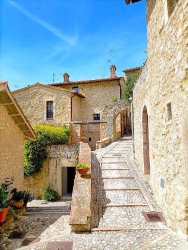 Medieval Village Home - Gallery - 39