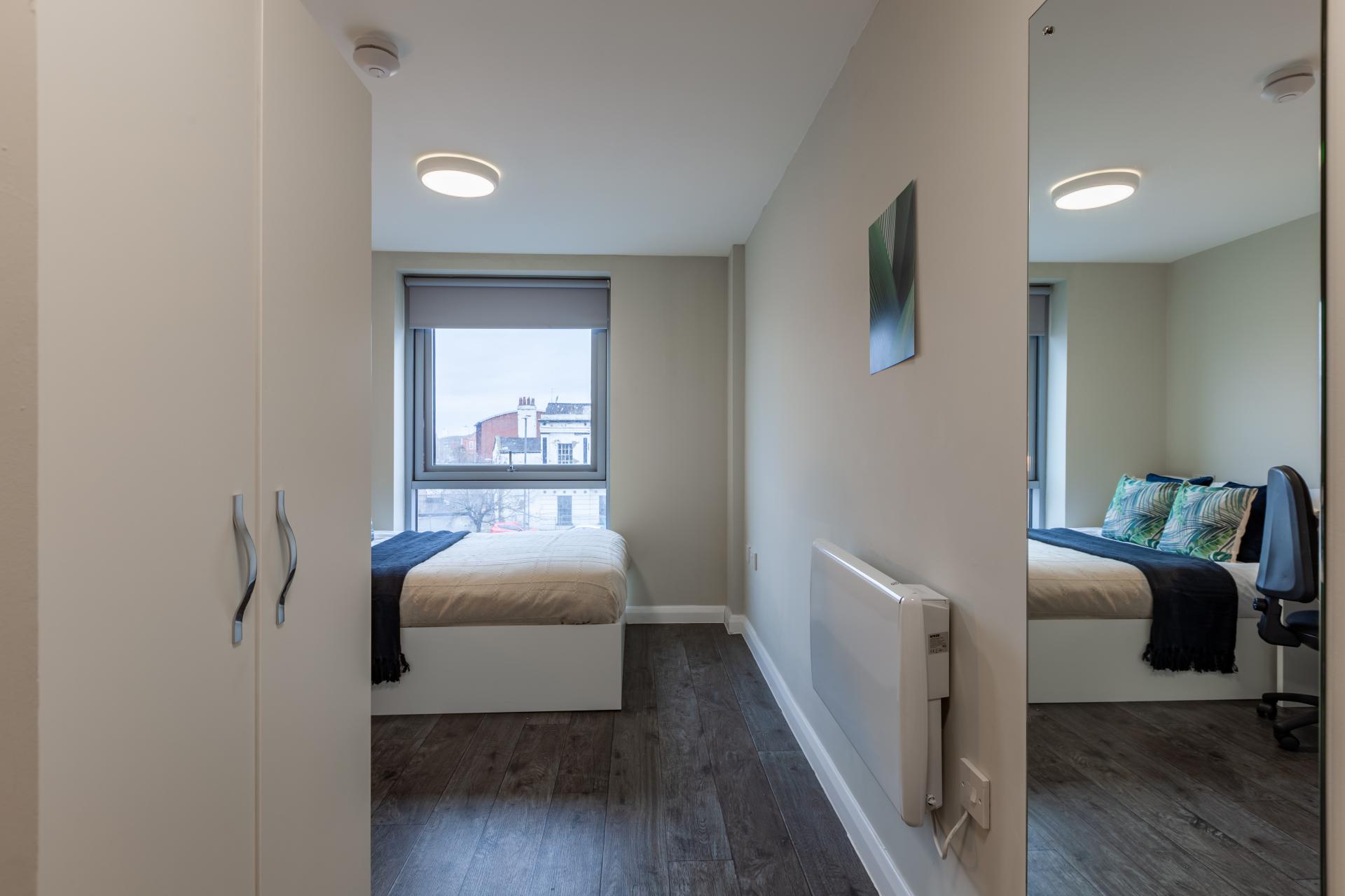  Deluxe En-Suite  -  One Islington Plaza  - Gallery -  20