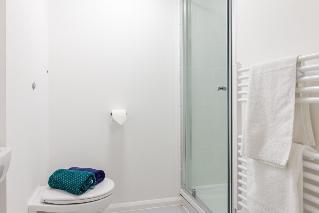  Deluxe En-Suite  -  One Islington Plaza  - Gallery -  5