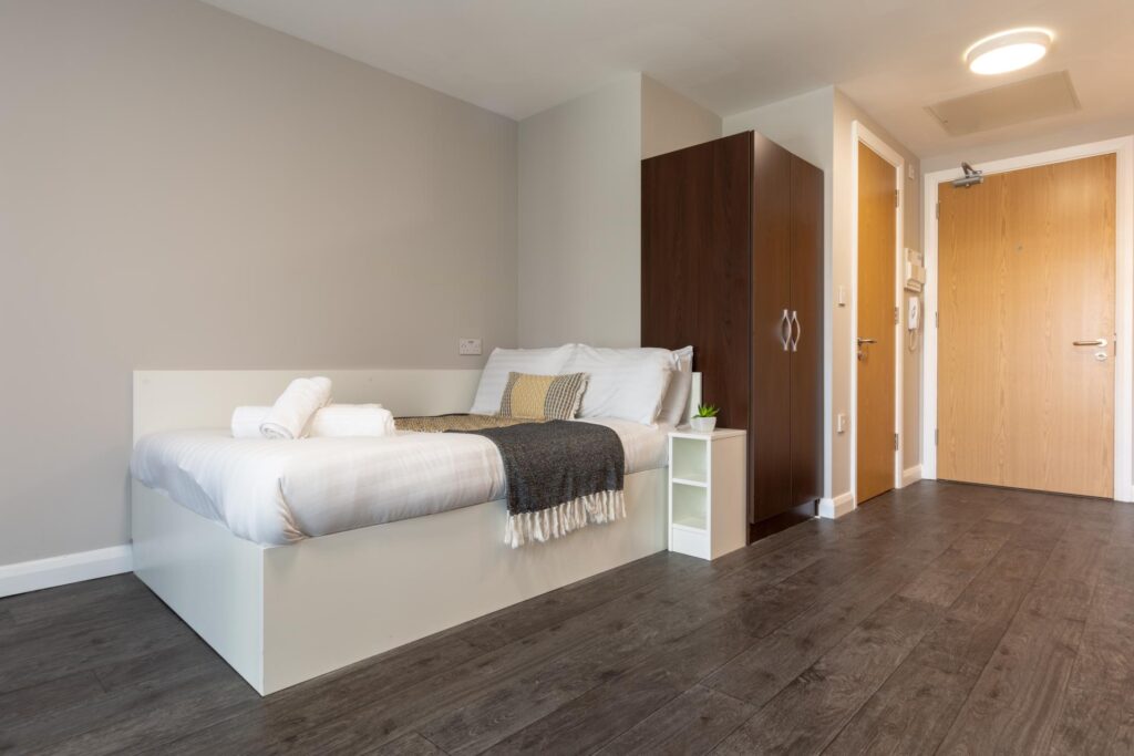  Deluxe Studio  -  One Islington Plaza  - Gallery -  1