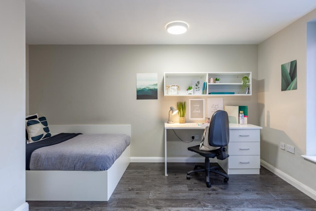  Premier Studio  -  One Islington Plaza  - Gallery -  3